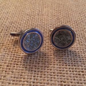 Men’s cuff links